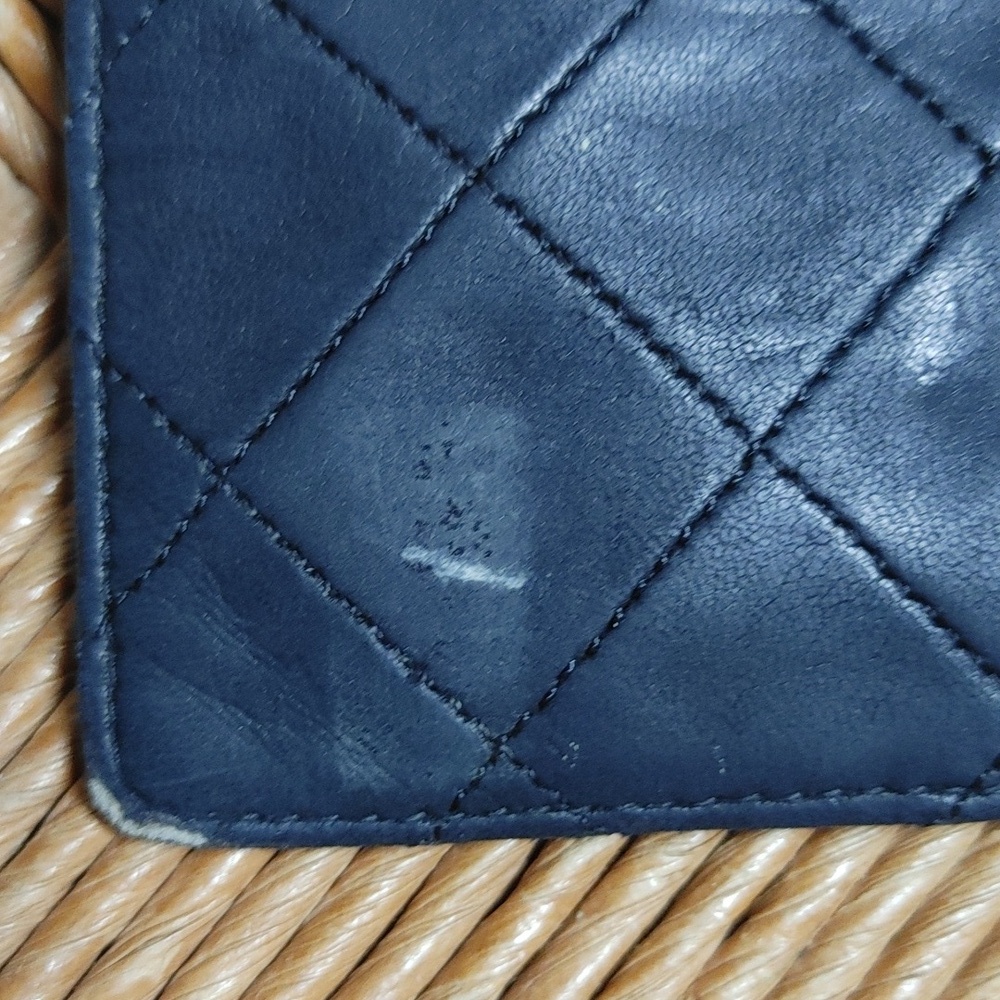Vintage CHANEL Navy Quilted Leather Wallet - Picture 6 of 17
